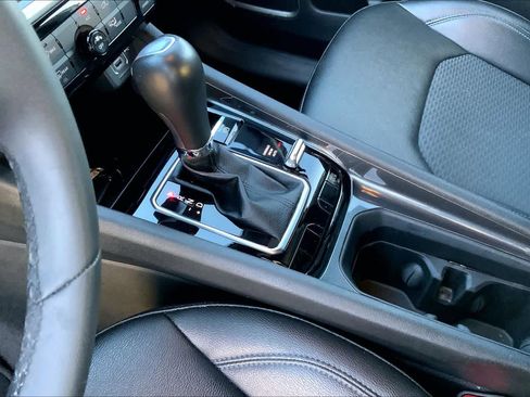 Used 2024 Jeep Compass Latitude image 16