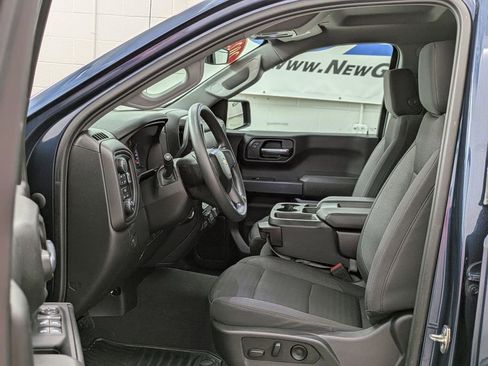 Used 2023 Chevrolet Silverado 1500 Custom image 4