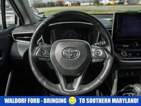 Used 2023 Toyota Corolla Cross XLE w/ Convenience Package image 33