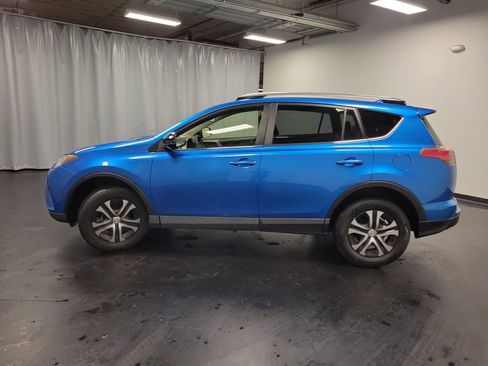 Used 2017 Toyota RAV4 LE image 5