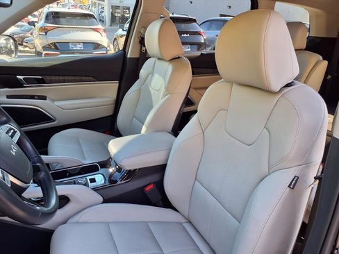 Used 2024 Kia Telluride SX image 13