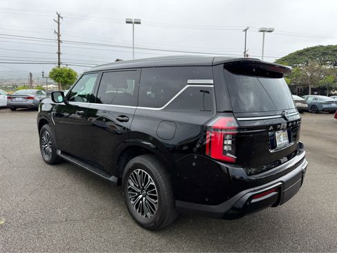 Used 2025 Nissan Armada Platinum RWD image 4