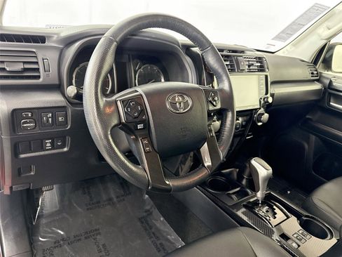 Certified 2024 Toyota 4Runner TRD Off-Road Premium AWD/4WD image 4