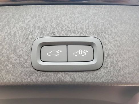 Certified 2026 Volvo XC40 B5 Core w/ Climate Package AWD/4WD image 34