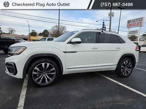 Used 2021 Volkswagen Atlas Cross Sport SEL Premium image 2