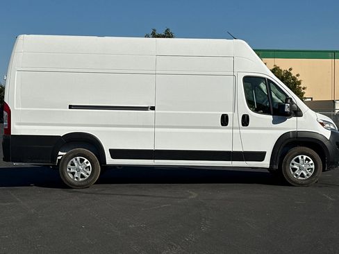 New 2026 RAM ProMaster 3500 w/ Quick Order Package 22G SLT image 2