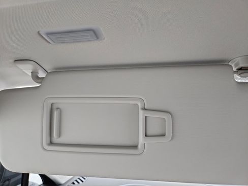 New 2025 Volkswagen Tiguan SE image 29