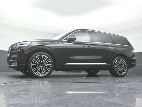 Certified 2023 Lincoln Aviator Black Label AWD/4WD image 39