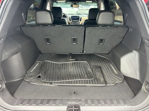Used 2023 Chevrolet Equinox Premier FWD image 11