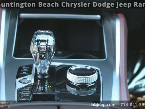 Used 2022 BMW X6 xDrive40i w/ Executive Package image 19