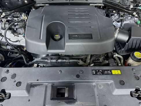 Used 2020 Land Rover Defender 110 HSE AWD/4WD image 29