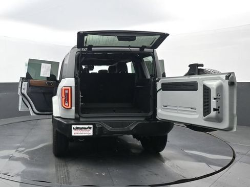 Used 2024 Ford Bronco Outer Banks AWD/4WD image 36