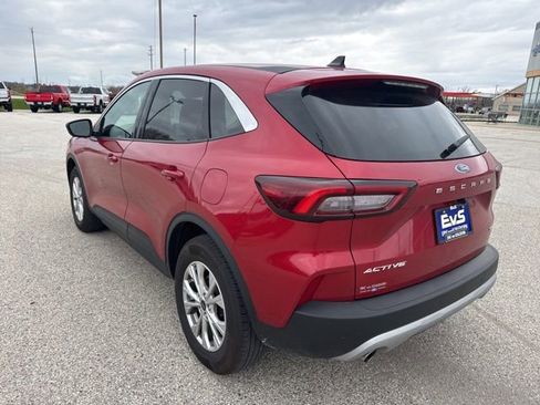 Used 2023 Ford Escape Active w/ Tech Pack #2 AWD/4WD image 5