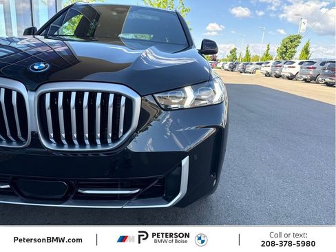 New 2026 BMW X5 xDrive50e w/ Premium Package AWD/4WD image 39