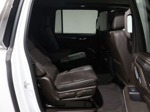 Used 2024 GMC Yukon XL Denali w/ Denali Reserve Package image 20