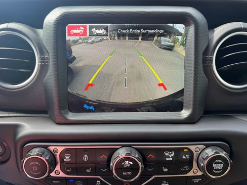 Used 2023 Jeep Wrangler Unlimited Sahara w/ Cold Weather Group AWD/4WD image 51