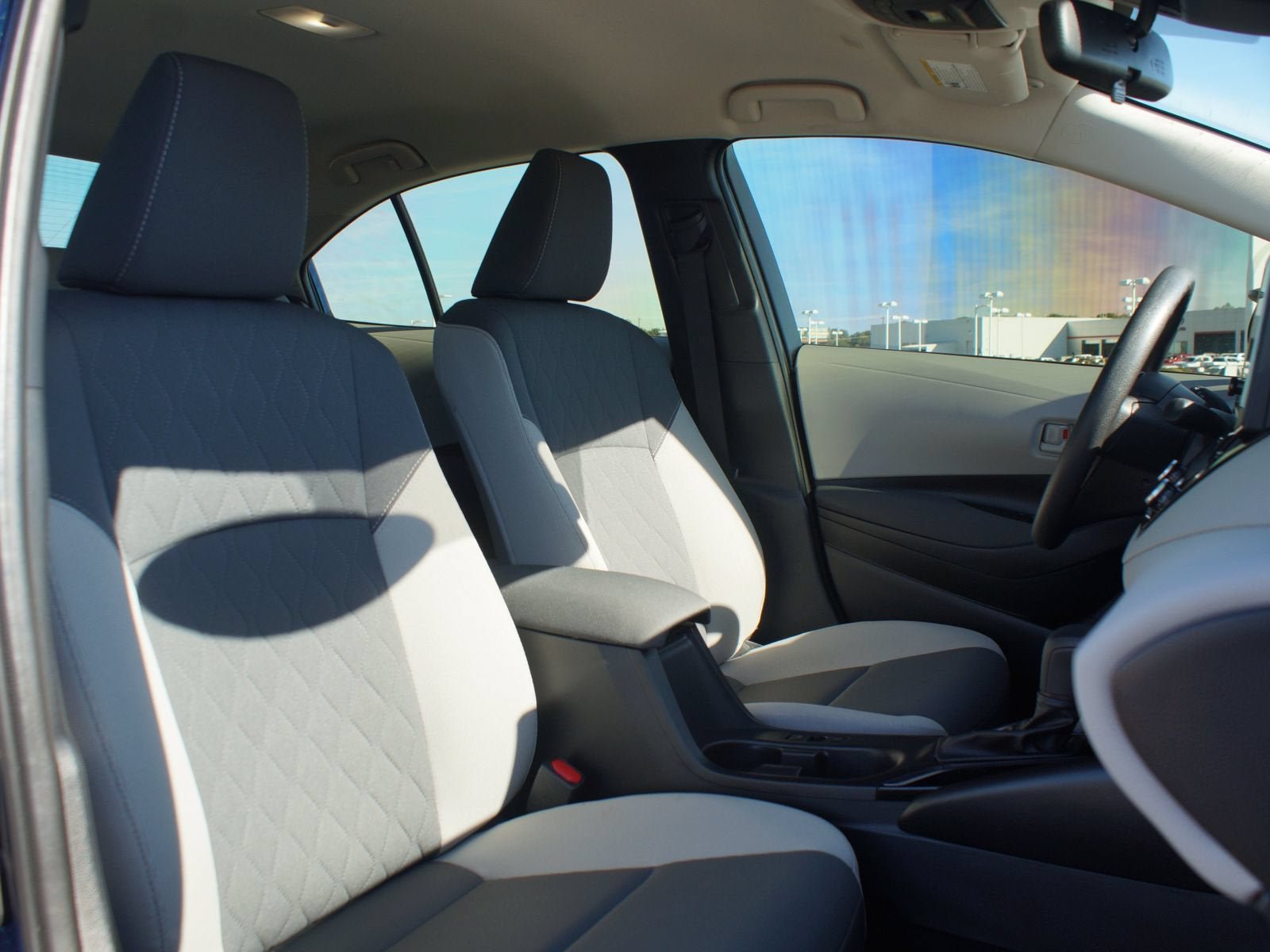 Used 2026 Toyota Corolla LE FWD image 22