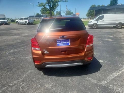 Used 2019 Chevrolet Trax LT w/ LT Convenience Package FWD image 4