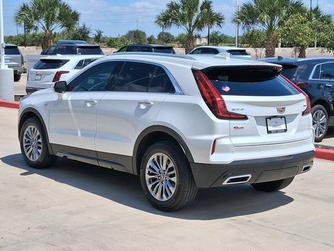 Used 2025 Cadillac XT4 Premium Luxury w/ LPO, Floor Liner Package FWD image 4
