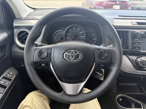 Used 2016 Toyota RAV4 LE AWD/4WD image 28