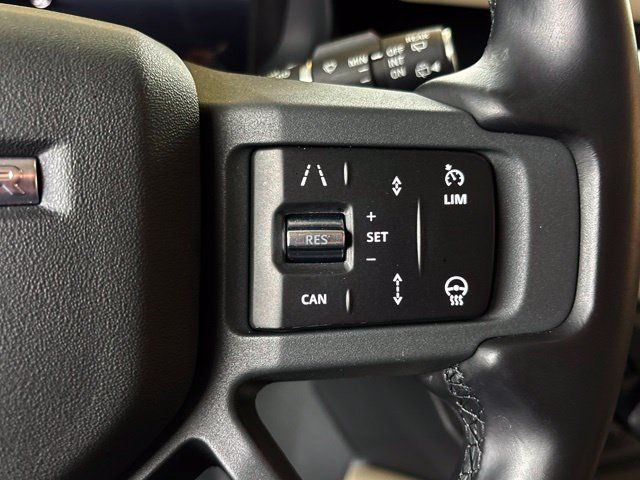 Used 2024 Land Rover Defender 110 X-Dynamic SE AWD/4WD image 29