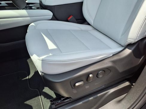 New 2025 Chevrolet Tahoe Premier image 9