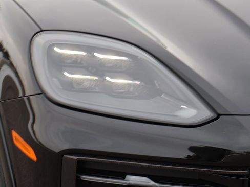 New 2026 Porsche Cayenne GTS image 14