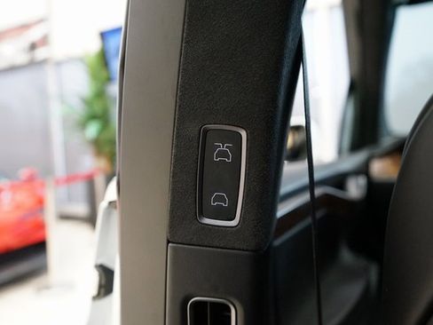 Used 2020 Tesla Model X Long Range image 56