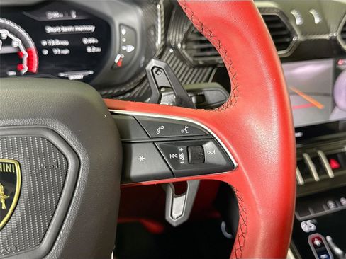 Used 2020 Lamborghini Urus image 23