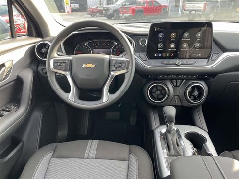 New 2026 Chevrolet Blazer LT image 6