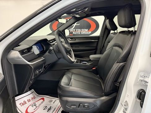 New 2025 Jeep Grand Cherokee L Limited image 9