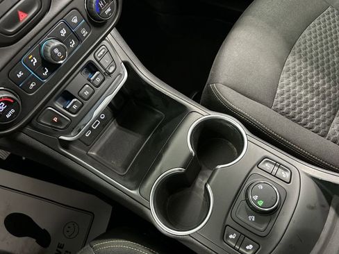 Used 2019 GMC Terrain SLE w/ Driver Convenience Package image 19