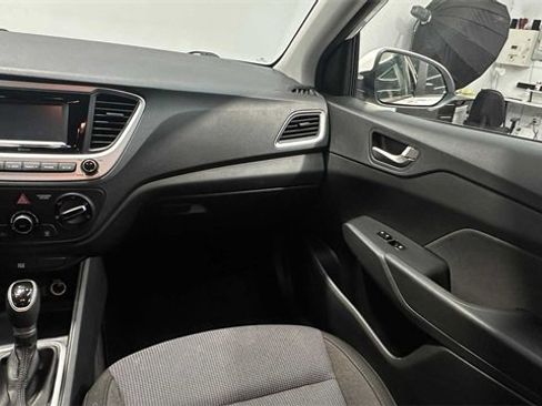 Used 2021 Hyundai Accent SE image 14