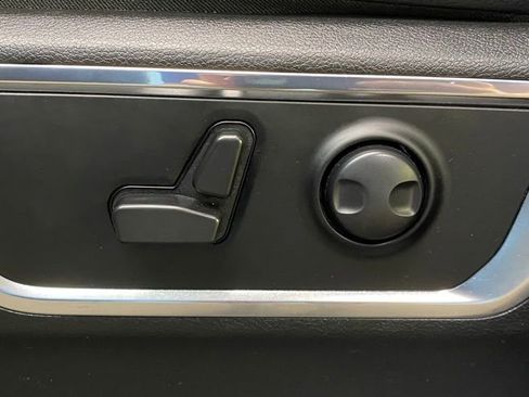 Used 2024 RAM 1500 Laramie image 17