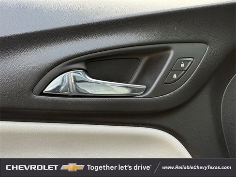 Used 2018 Chevrolet Equinox Premier image 26