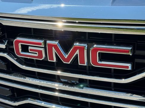 New 2026 GMC Sierra 1500 SLT w/ SLT Premium Plus Package image 7