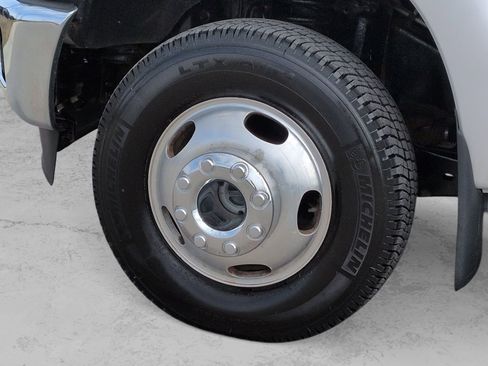 Used 2014 Ford F350 Lariat w/ Lariat Ultimate Package image 17