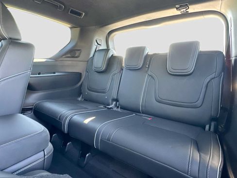 Used 2026 INFINITI QX80 Autograph w/ Premium Cargo Package AWD/4WD image 29