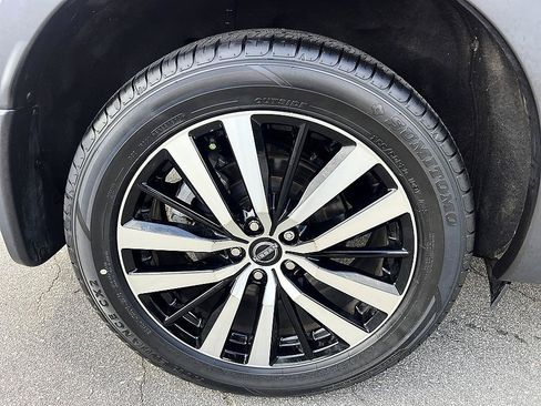 Certified 2023 Nissan Pathfinder Platinum AWD/4WD image 11