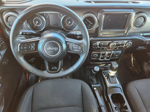 Used 2023 Jeep Gladiator Sport image 2