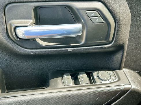 Used 2022 Chevrolet Silverado 1500 Custom image 19