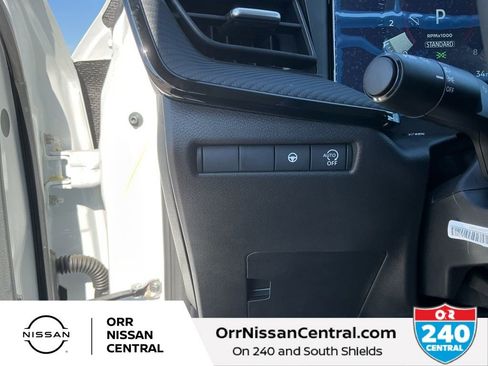 New 2026 Nissan Kicks SR FWD image 18