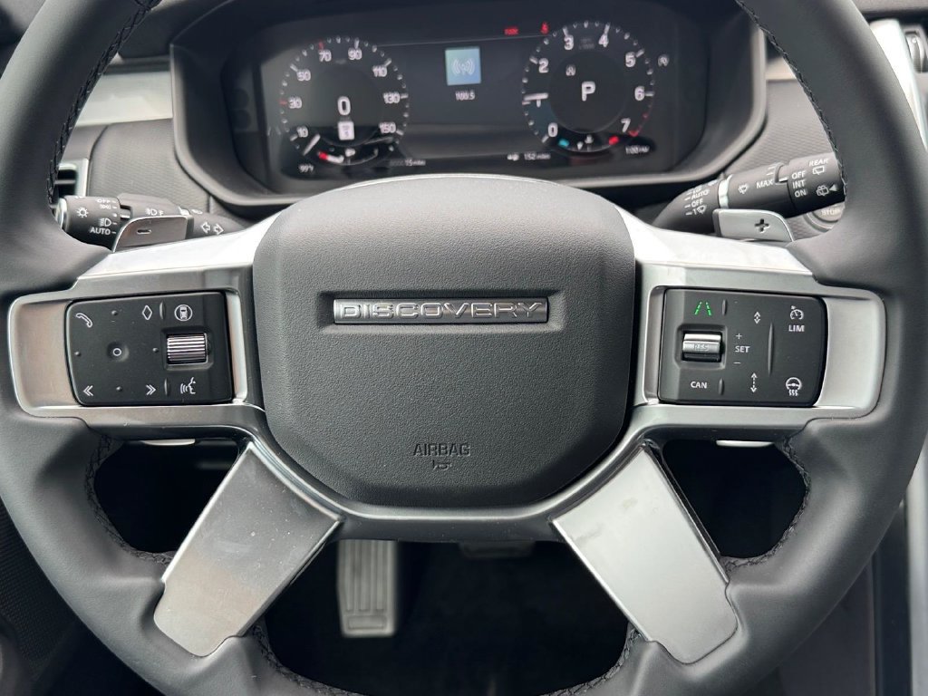 New 2026 Land Rover Discovery Limited Edition AWD/4WD image 11