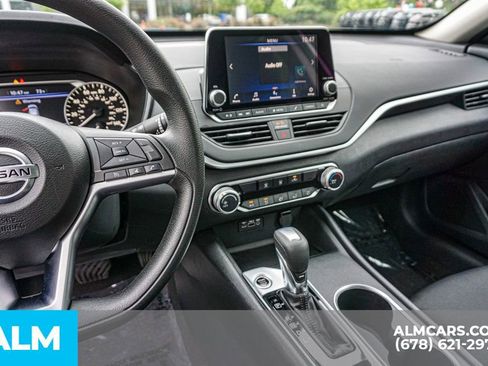 Used 2022 Nissan Altima 2.5 SV FWD image 32