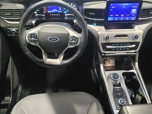 Used 2021 Ford Explorer XLT w/ Equipment Group 202A image 22