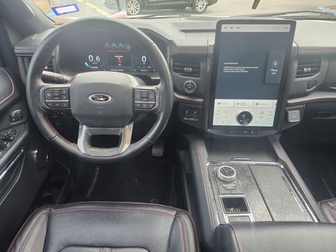 Used 2023 Ford Expedition Limited image 8
