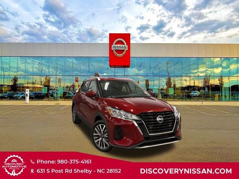 Certified 2024 Nissan Kicks SV image 1