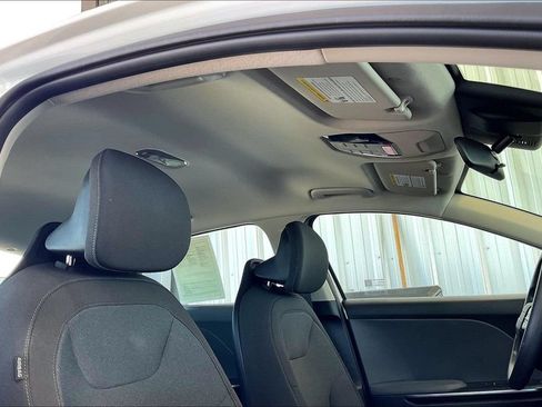 Used 2025 Kia K4 FWD image 21