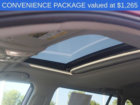 Used 2022 Toyota RAV4 XLE w/ Convenience Package AWD/4WD image 4