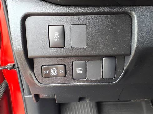 Used 2022 Toyota Tacoma SR image 14